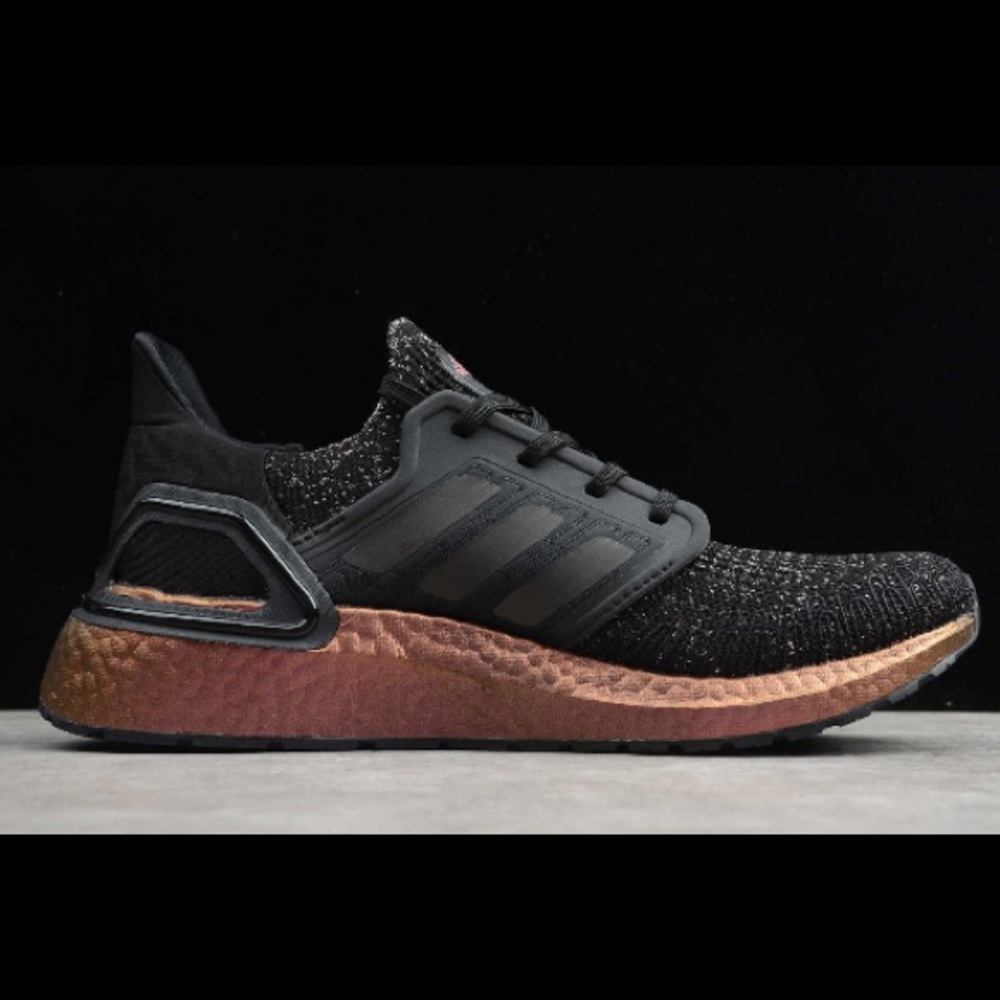 Adidas Men's Ultraboost 20 Running Shoes SZ 10 New with Box.